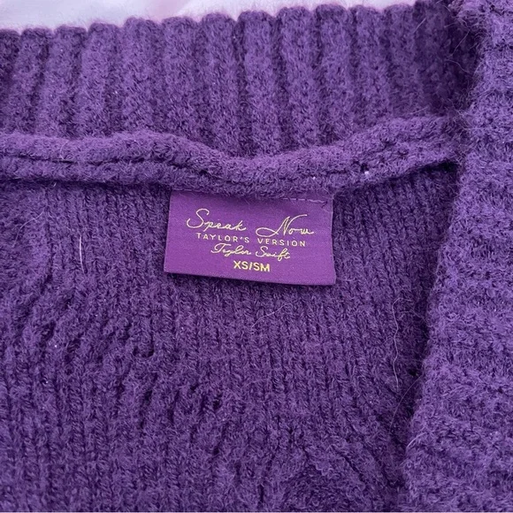 Taylor Swift Cardigan - Picture 4 of 4
